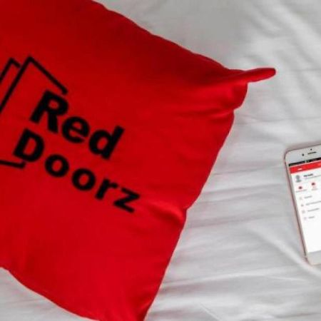 Reddoorz Plus @ Setiabudi Barat Jakarta Exteriör bild