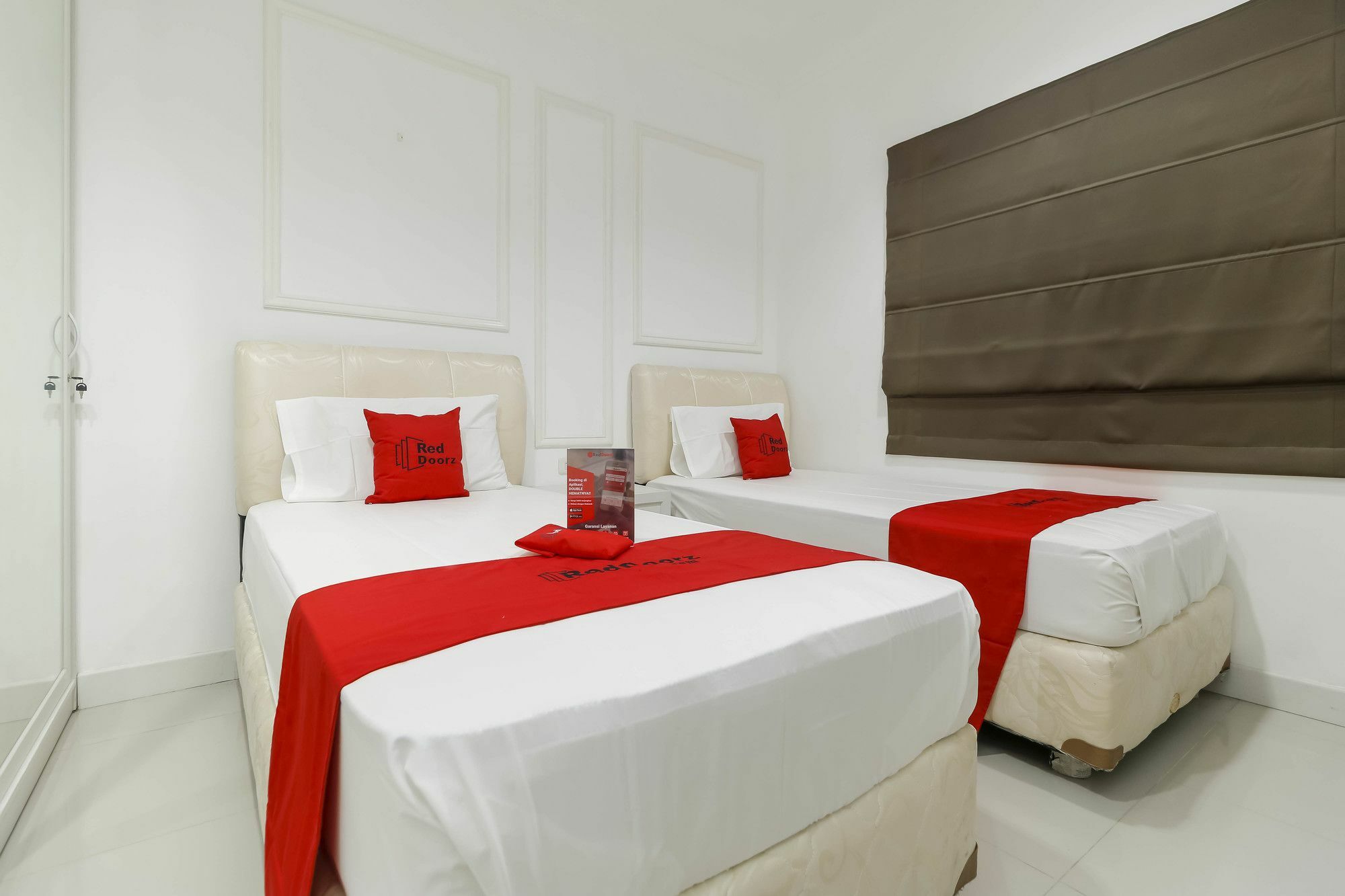 Reddoorz Plus @ Setiabudi Barat Jakarta Exteriör bild