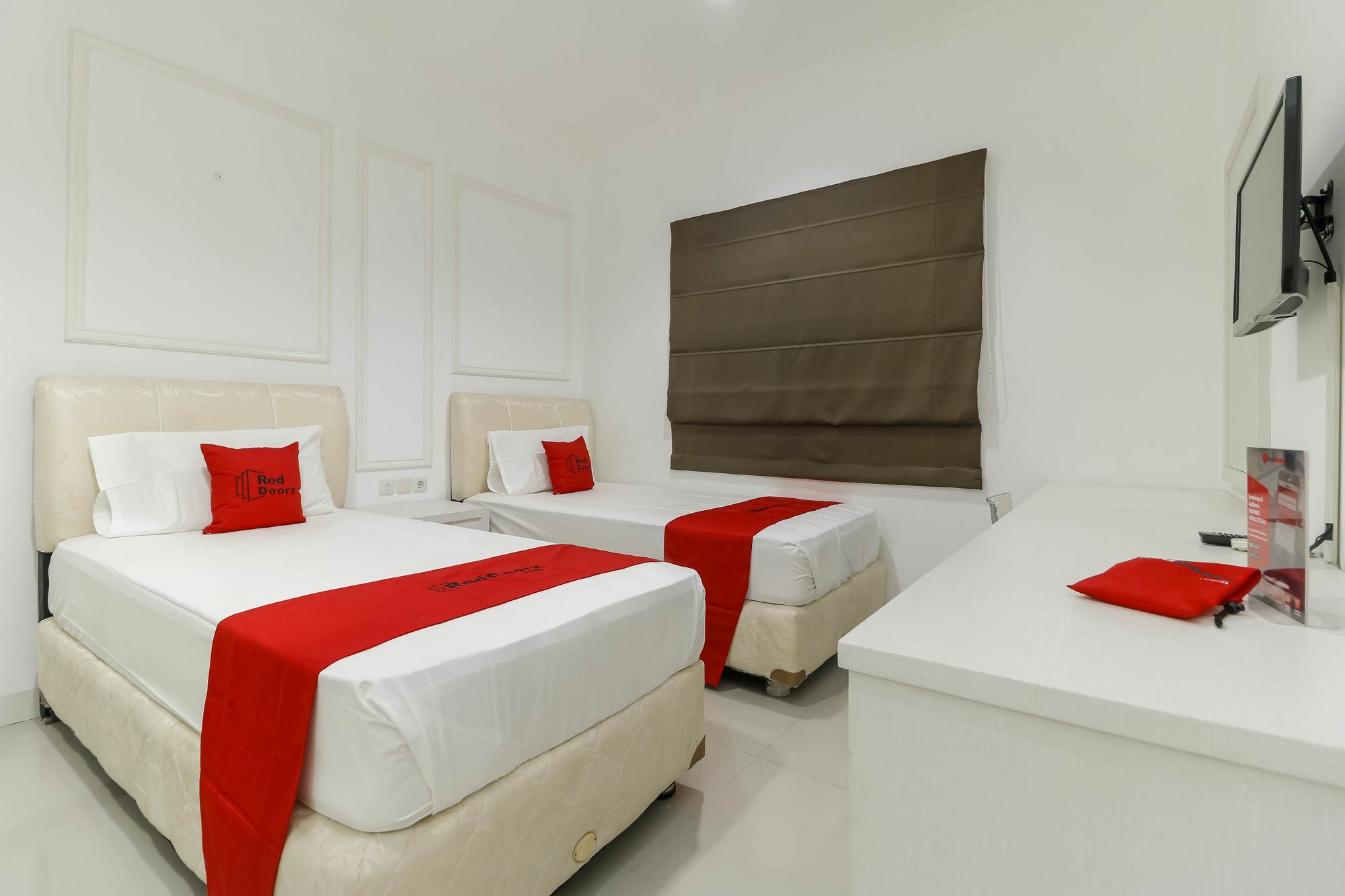 Reddoorz Plus @ Setiabudi Barat Jakarta Exteriör bild