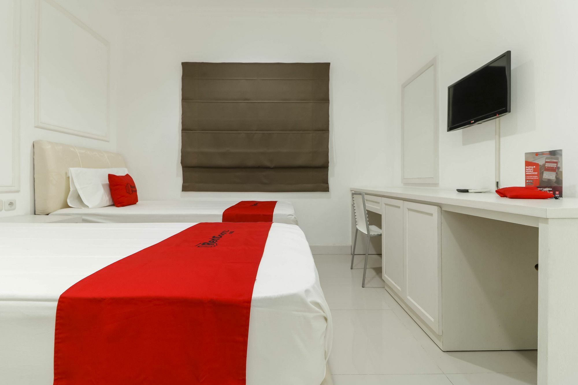 Reddoorz Plus @ Setiabudi Barat Jakarta Exteriör bild